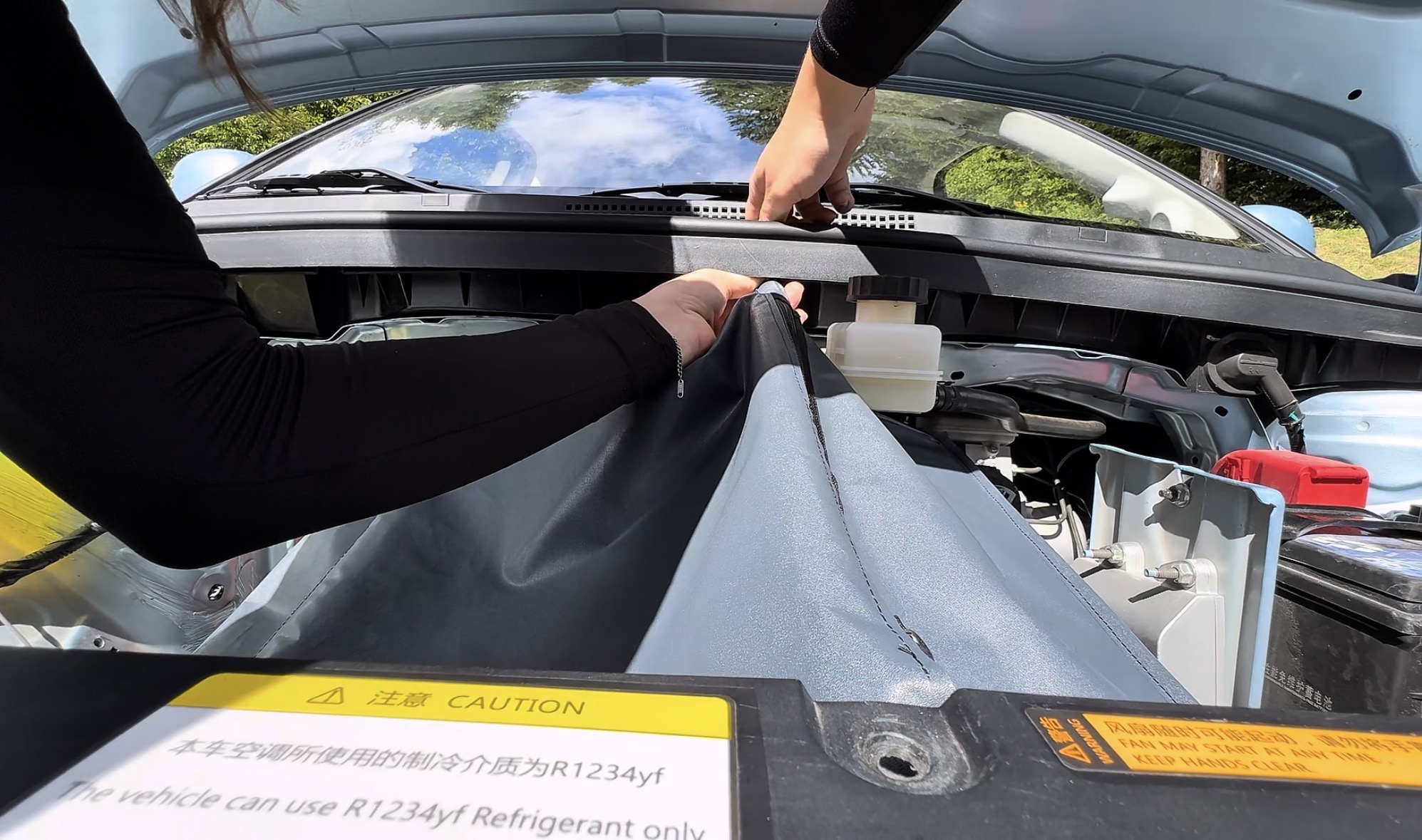 Step 3: Secure the upper part with fittings